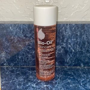 Bio oil 4.2 fl oz with a free face mask